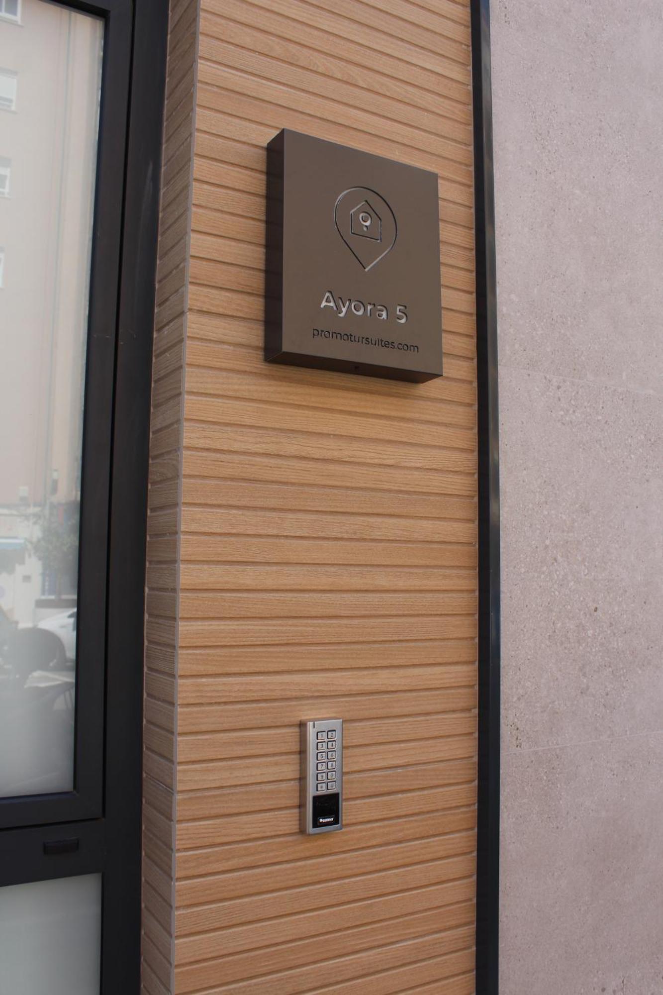 Promotur Suites - Ayora Valencia Exteriör bild