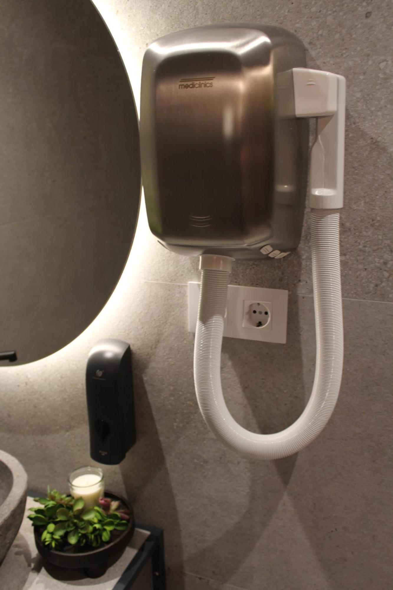 Promotur Suites - Ayora Valencia Exteriör bild